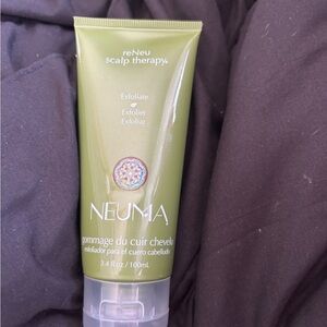 Neuma- Scalp Therapy Exfoliator 3.4 fl oz.